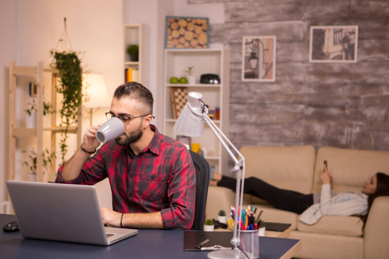 Télétravail ce que les entreprises préparent en secret pourrait vous surprendre